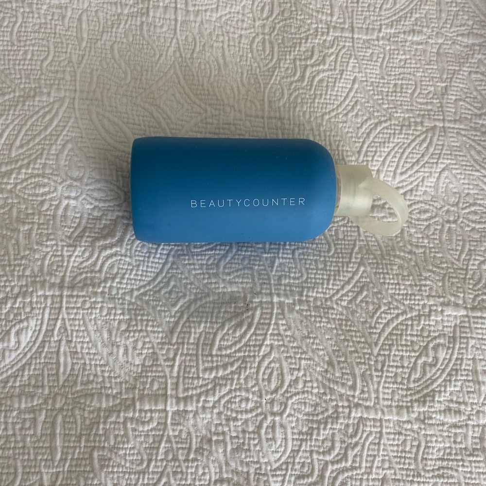 Beautycounter bkr glass water bottle